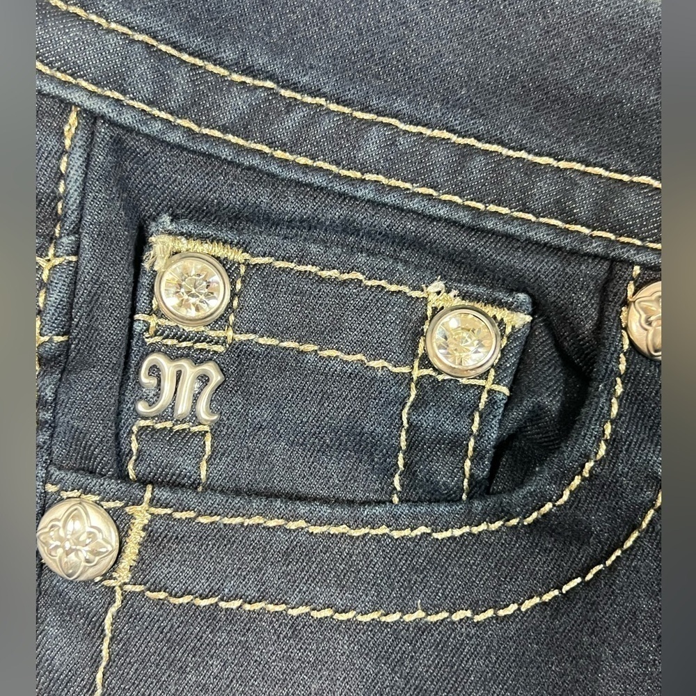 NWT Miss Me Pop Wing Size 26 Signature Skinny Studded Jeweled Dark Wash Jeans - Picture 5 of 16